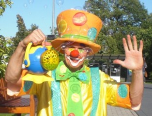 Clown buchen Clown Jakob Lustig Schleswig Flensburg Kiel Rendsburg Husum Kappeln Schleswig-Holstein Süderbrarup und Eckernförde