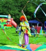 Kindermitmachzirkus Kinder-Mitmach-Zirkus Mitmachzirkus Clown buchen Grundschule Kindergarten Clown Oern Schleswig Flensburg Kiel Rendsburg Husum Kappeln Schleswig-Holstein S&uuml;derbrarup Satrup und Eckernf&ouml;rde
